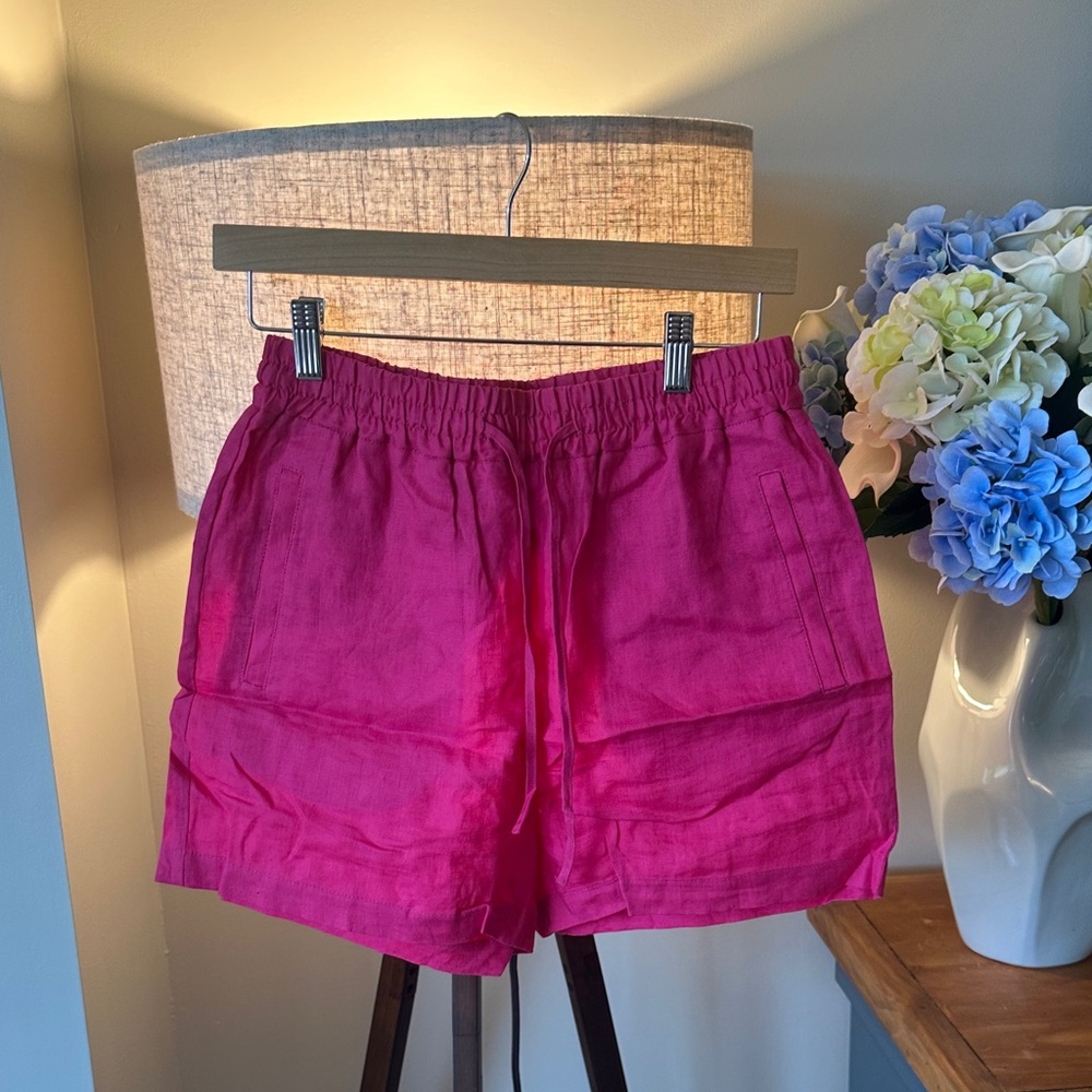 Aligne Linen Fuchsia Women's Shorts